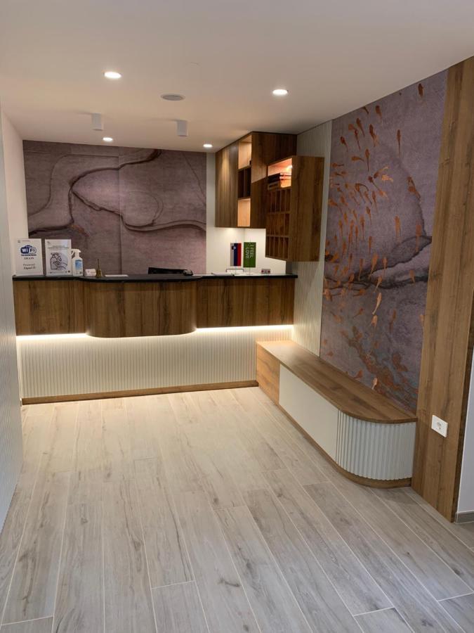 Zigon Bed & Breakfast Логатец Экстерьер фото