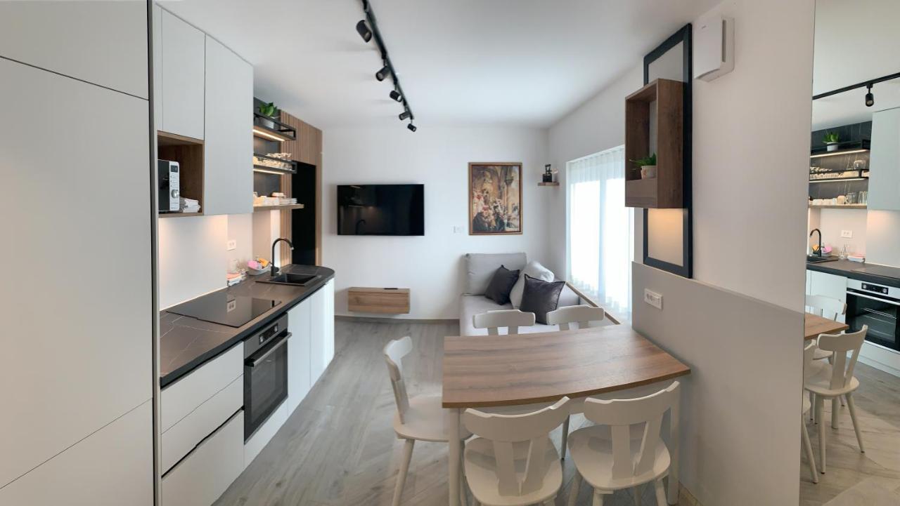 Zigon Bed & Breakfast Логатец Экстерьер фото