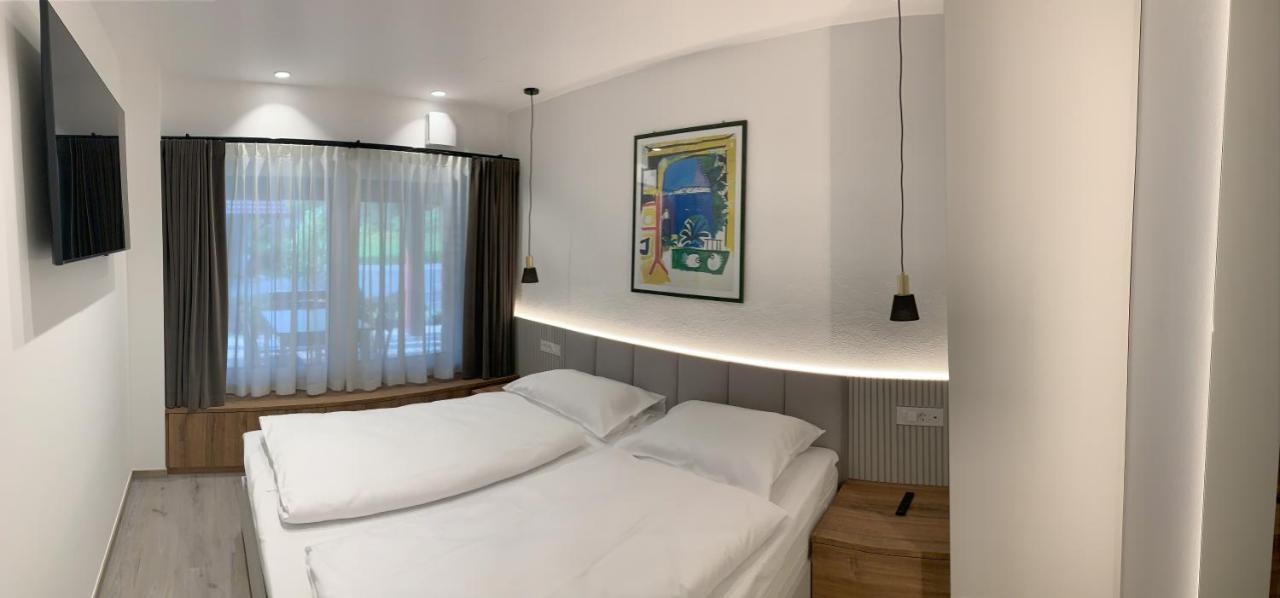 Zigon Bed & Breakfast Логатец Экстерьер фото