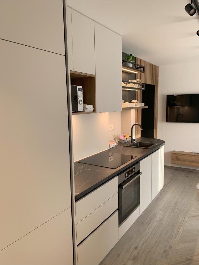 Zigon Bed & Breakfast Логатец Экстерьер фото