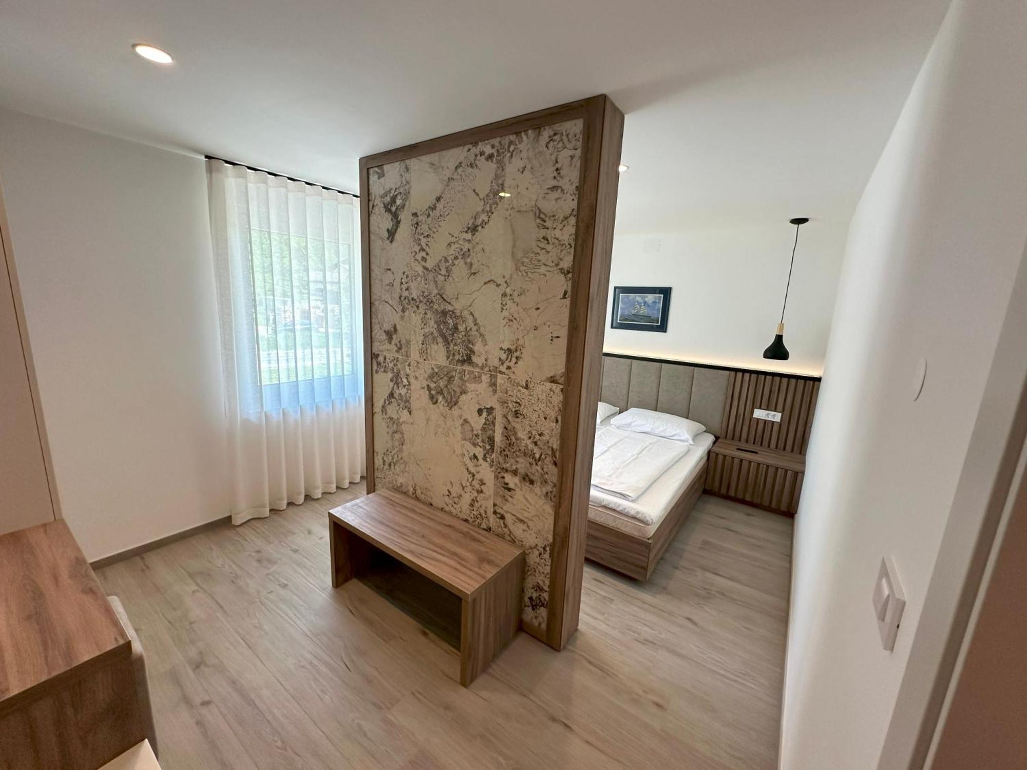 Zigon Bed & Breakfast Логатец Экстерьер фото