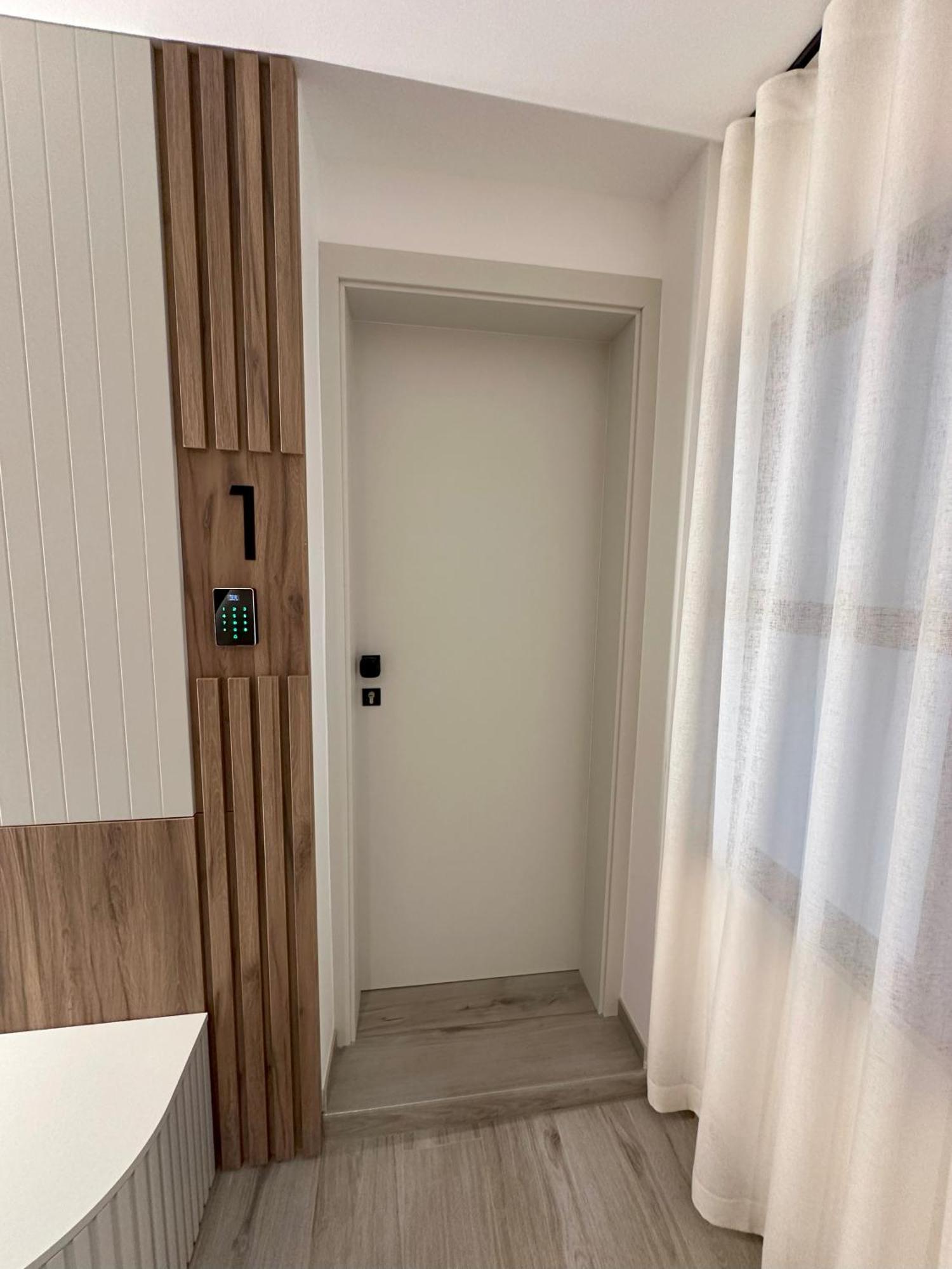 Zigon Bed & Breakfast Логатец Экстерьер фото